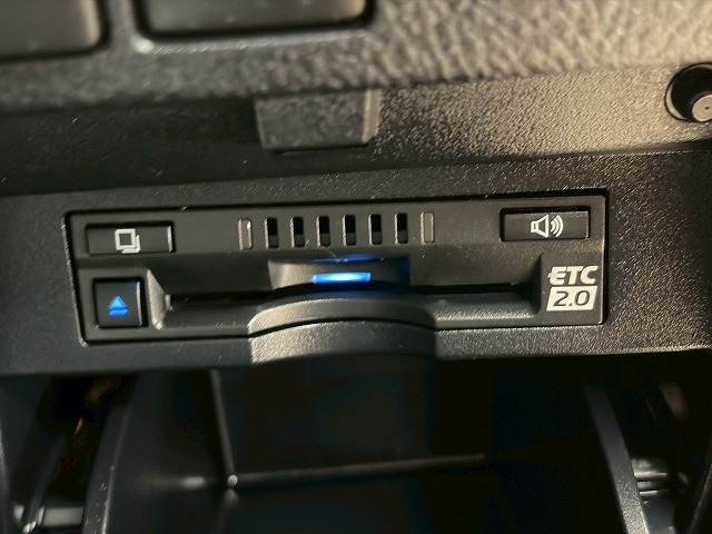 トヨタ ヴェルファイアハイブリッドの画像12