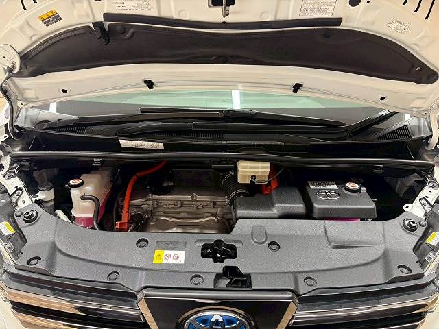 トヨタ ヴェルファイアハイブリッドの画像18