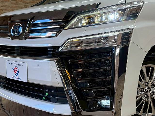 トヨタ ヴェルファイアハイブリッドの画像20