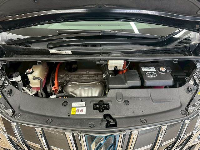 トヨタ アルファードハイブリッドの画像18