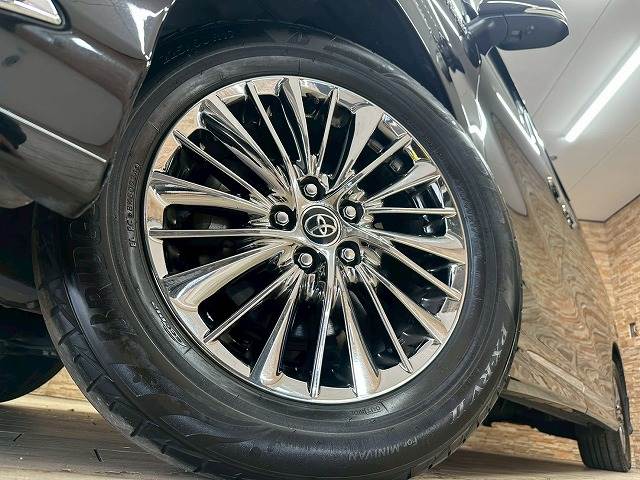 トヨタ アルファードハイブリッドの画像19