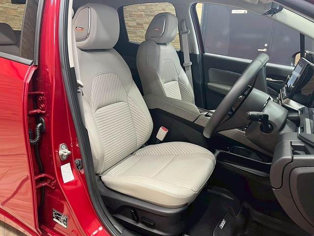 ノートオーラG leather edition 内装他