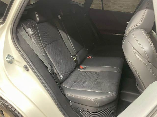 ハリアーハイブリッドZ “Leather Package” 内装他