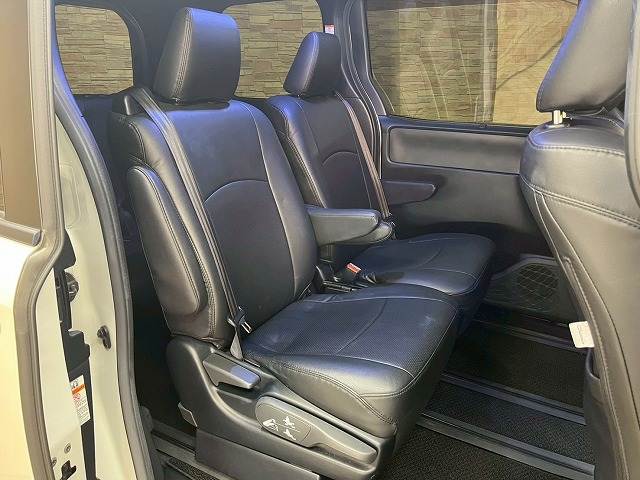 トヨタ&nbsp;ヴォクシーの画像6