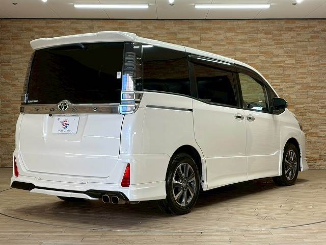トヨタ&nbsp;ヴォクシーの画像16