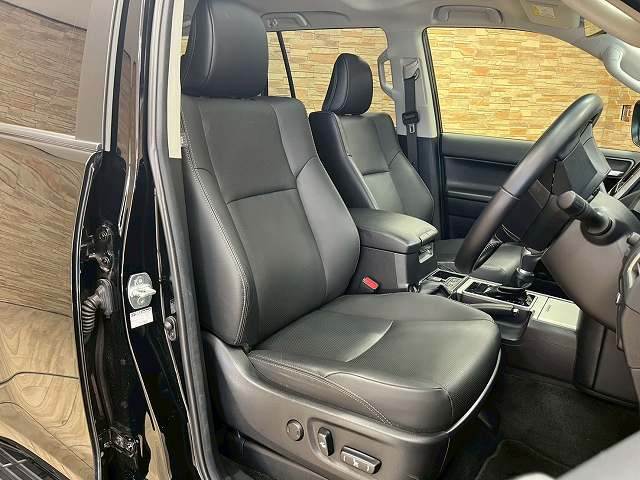 トヨタ&nbsp;ランドクルーザープラドの画像5