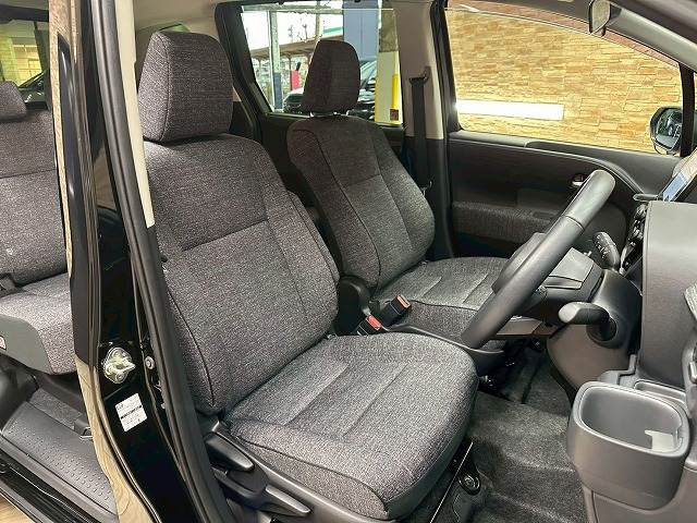 シエンタハイブリッドZ 内装他