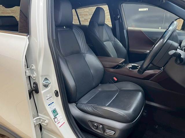 ハリアーハイブリッドZ “Leather Package” 内装他