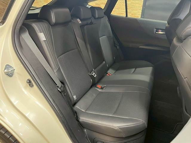 ハリアーハイブリッドZ “Leather Package” 内装他