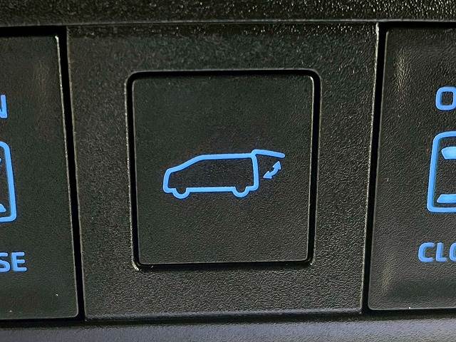 トヨタ&nbsp;ヴォクシーの画像11