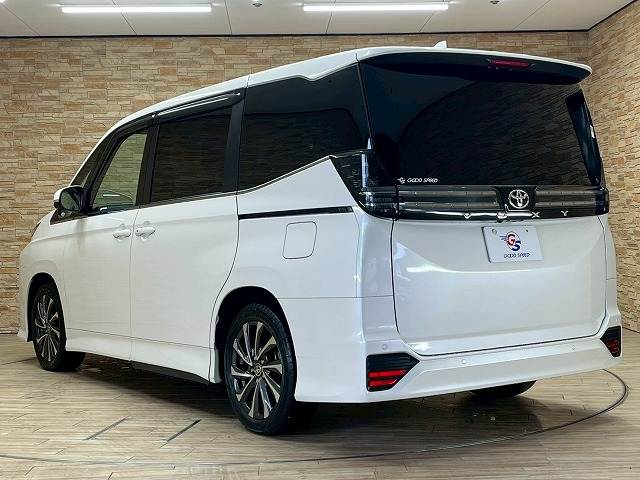 トヨタ&nbsp;ヴォクシーの画像17