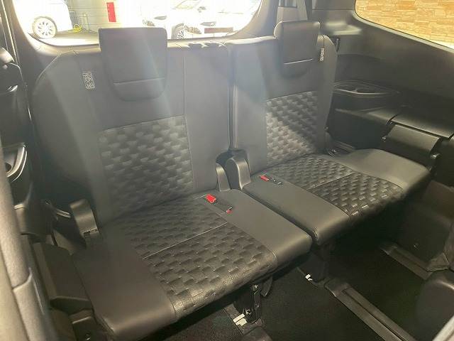 トヨタ&nbsp;ヴォクシーの画像11