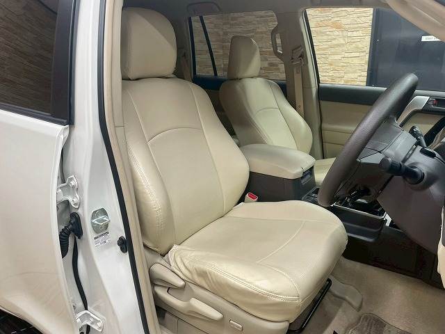 トヨタ&nbsp;ランドクルーザープラドの画像5