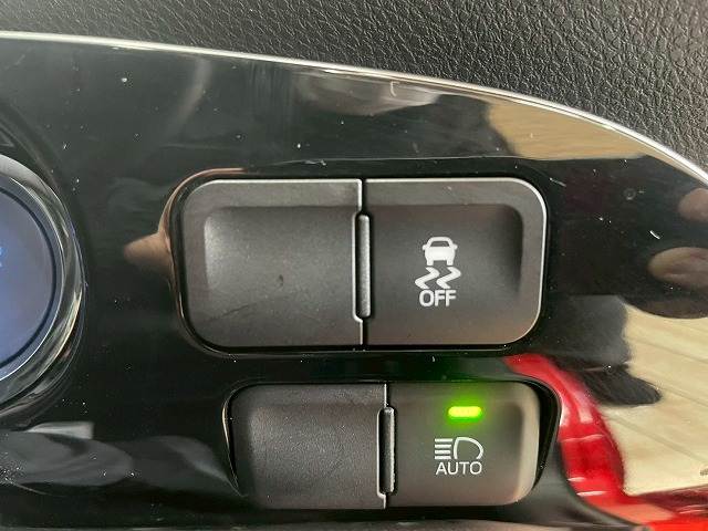 トヨタ&nbsp;プリウスの画像12