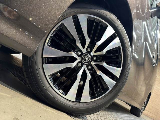 トヨタ アルファードの画像13