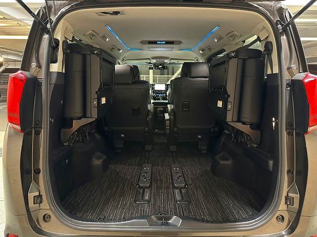 トヨタ アルファードの画像20