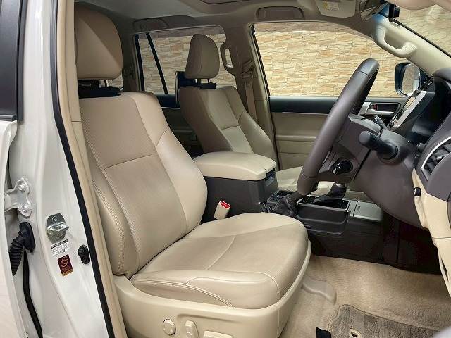 トヨタ&nbsp;ランドクルーザープラドの画像5