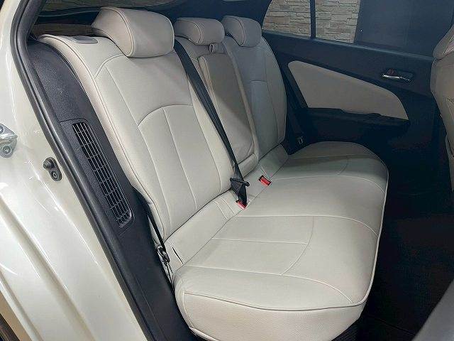 プリウスPHVA 内装他