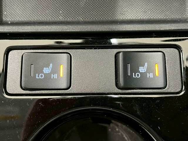 トヨタ&nbsp;プリウスPHVの画像10