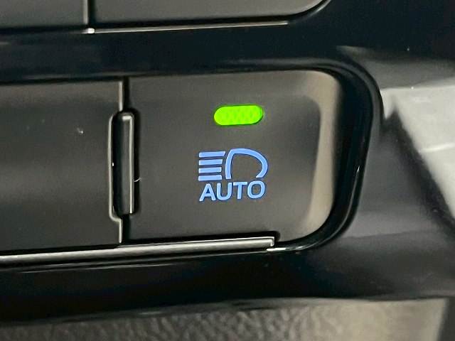 トヨタ&nbsp;プリウスPHVの画像11