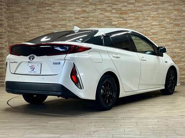 トヨタ&nbsp;プリウスPHVの画像16