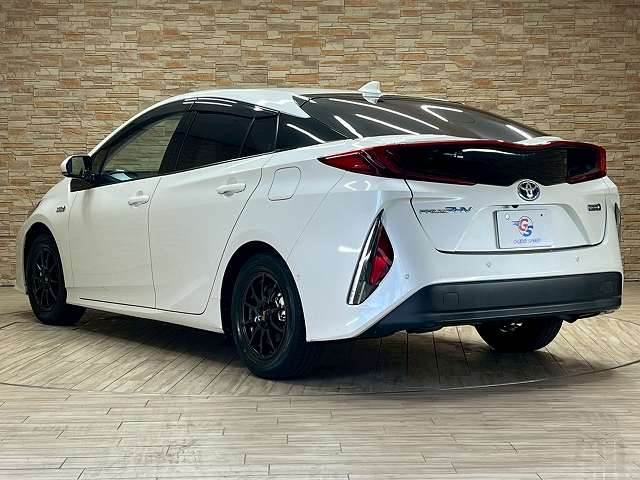 トヨタ&nbsp;プリウスPHVの画像17