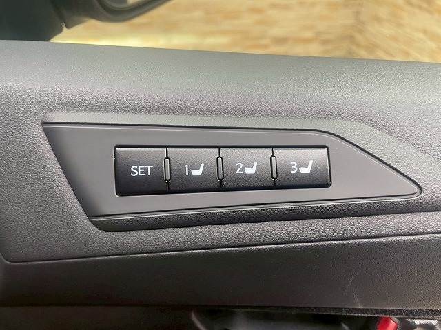 トヨタ アルファードの画像11