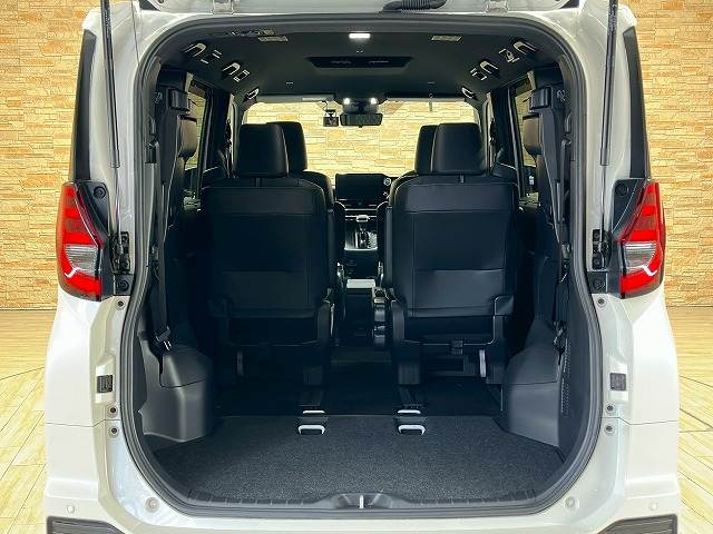 トヨタ&nbsp;ノアハイブリッドの画像13