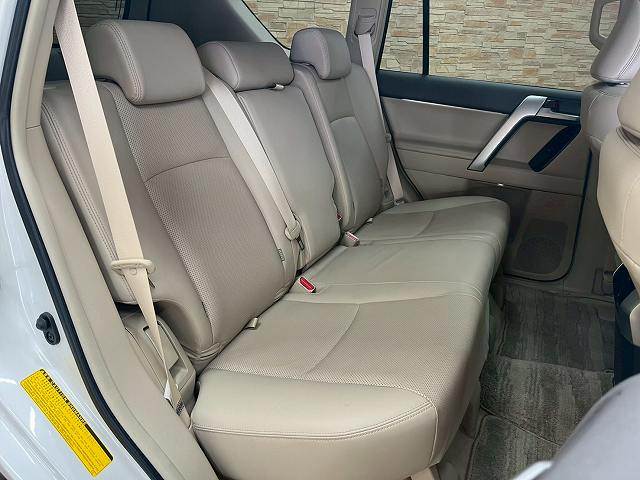 ランドクルーザープラド□TX “Lパッケージ” 内装他