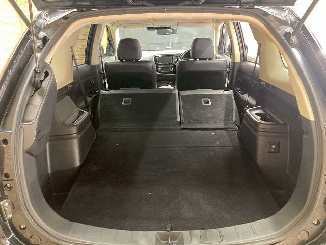 三菱 アウトランダーPHEVの画像13