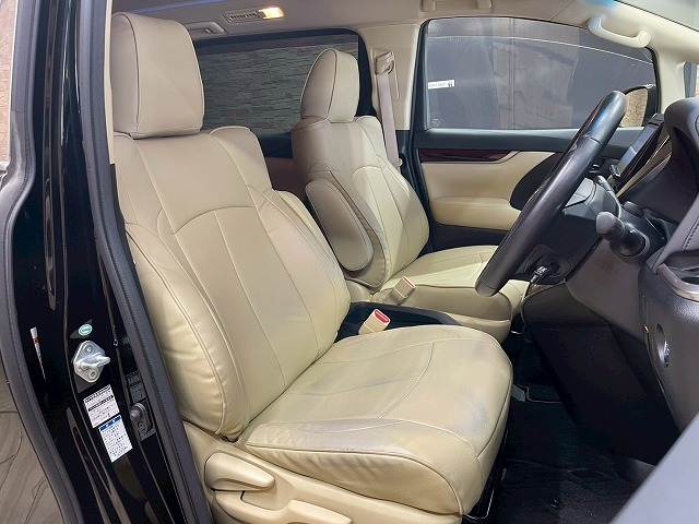 ヴェルファイアX 内装他