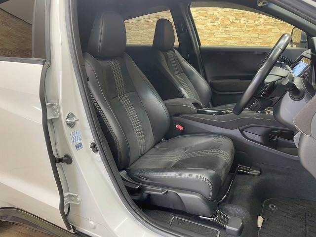 ヴェゼルハイブリッドHYBRID RS Honda SENSING 内装他