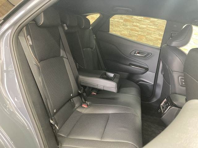 クラウンスポーツSPORT Z (HEV) 内装他