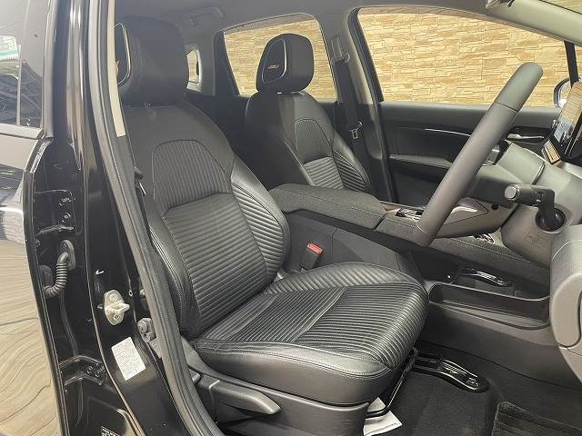 ノートオーラG leather edition 内装他