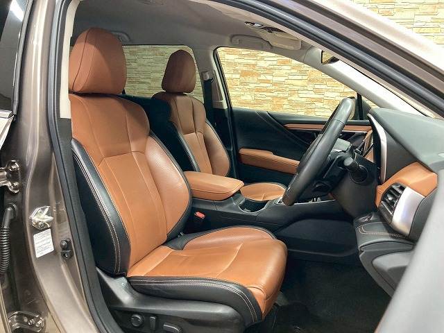 レガシィアウトバック□Limited EX 内装他