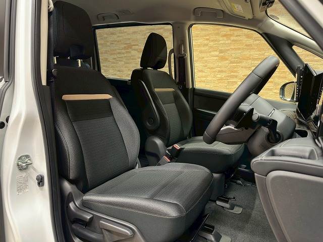 セレナハイウェイスターV 内装他