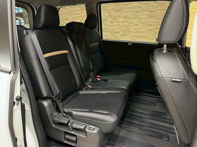 セレナハイウェイスターV 内装他