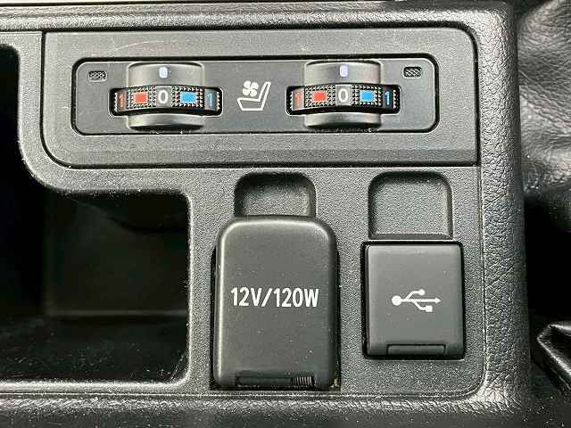 トヨタ&nbsp;ランドクルーザープラドの画像10