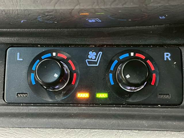 トヨタ&nbsp;アルファードハイブリッドの画像11