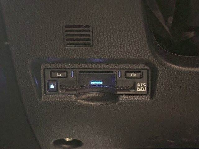 トヨタ&nbsp;ヴォクシーハイブリッドの画像8