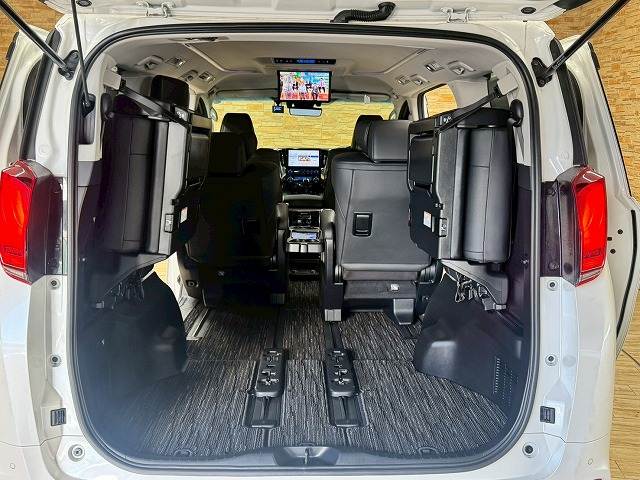 トヨタ&nbsp;アルファードハイブリッドの画像13