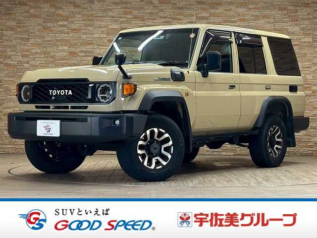トヨタ ランドクルーザー70系 ピックアップ 追従クルコン/バックカメラ/ETC/TV/純正7インチナビ/バックカメラ/純正AW/純正バイザー/LEDヘッドライト/ドライブレコーダー/ETC/レーンキープアシスト/衝突軽減ブレーキ/フルセグTV 外観