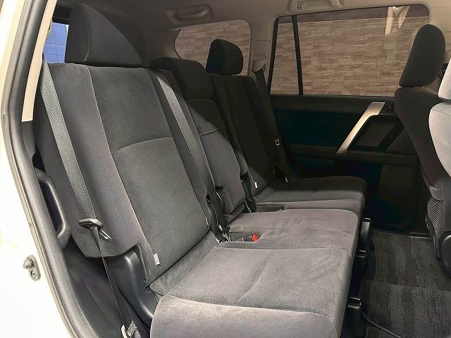 ランドクルーザープラドTX RAYS17AW/7人乗/LEDヘッドライト/センターデフロック/プッシュスタート/スマートキー/フォグランプ/4WD/パワーステアリング/パワーウィンドウ/純正7型ナビ/バックカメラ/ETC 内装他