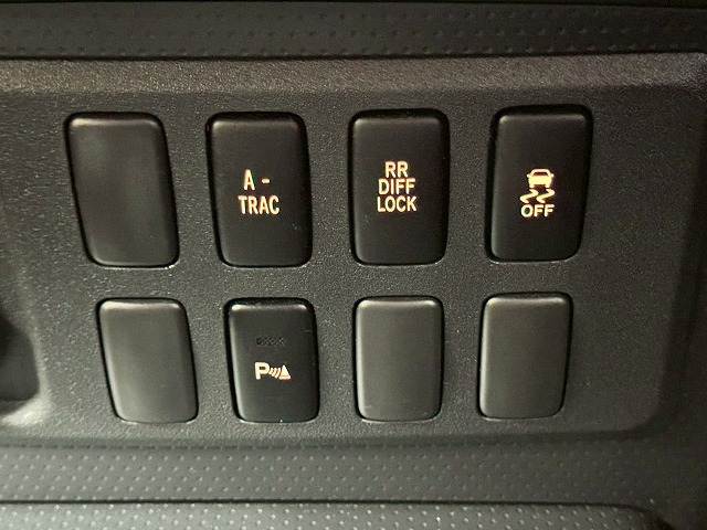 トヨタ&nbsp;FJクルーザーの画像12