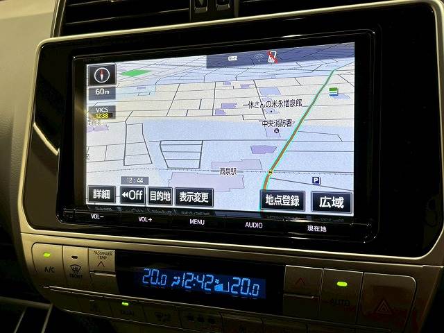 ランドクルーザープラドTX サンルーフ/追従クルコン/ラストラーダアベンチュラAW/純正9型ナビ/フルセグ/Bluetooth/クリアランスソナー/ETC/バックカメラ/ディーゼルターボ/CD/DVD/4WD/LEDライト 内装他