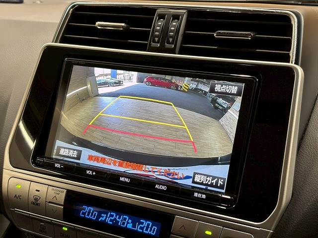 ランドクルーザープラドTX サンルーフ/追従クルコン/ラストラーダアベンチュラAW/純正9型ナビ/フルセグ/Bluetooth/クリアランスソナー/ETC/バックカメラ/ディーゼルターボ/CD/DVD/4WD/LEDライト 内装他