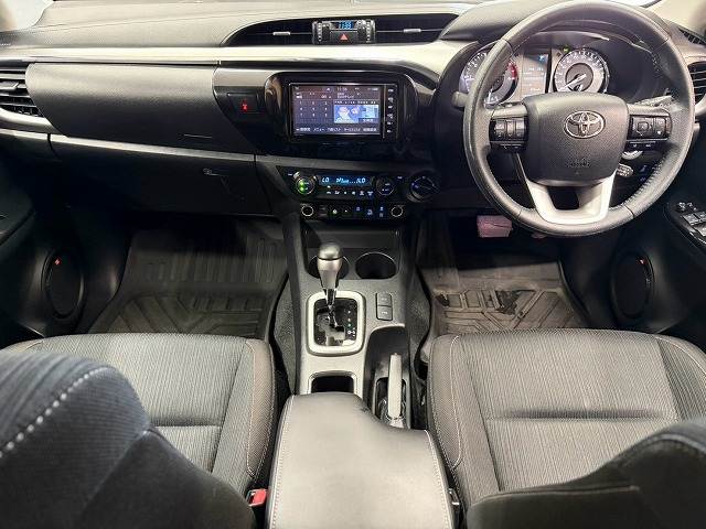 トヨタハイラックスZ ロール式荷室トノカバー/JBL/追従クルコン/XTREME-J17インチアルミ/レーダークルーズ/セーフティセンス/バックカメラ/LEDヘッド/OPENCOUNTRYMTタイヤ/純正ナビTV/ 内装他