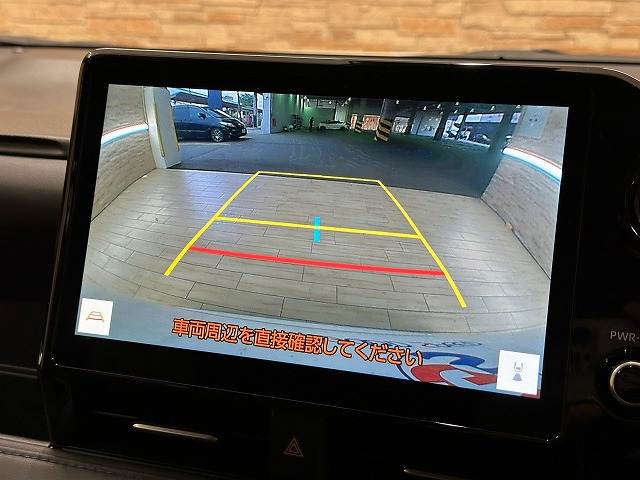 トヨタ ヴォクシーハイブリッドの画像4