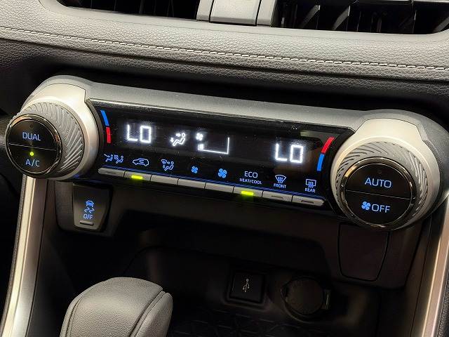 RAV4X 内装他