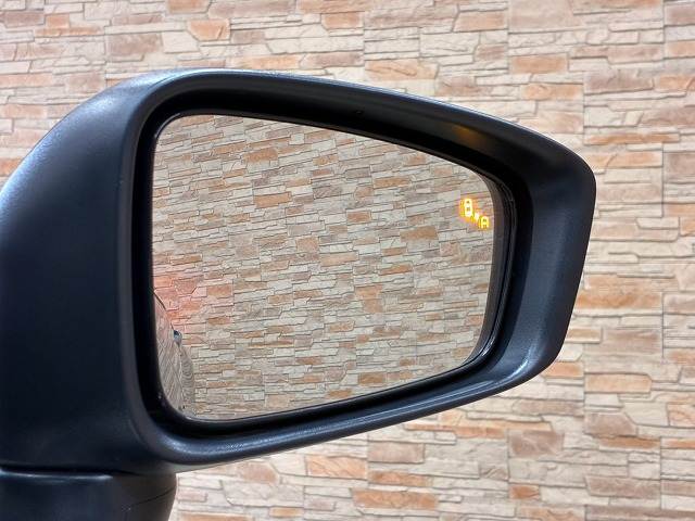 エクリプスクロスPHEV□Ｇ　純正ナビ／シートヒ－ター／マイパイロット／ヘッドアップディスプレイ／ブラインドスポットモニター／ＡＣ１００Ｖ／クリアランスソナー／パドルシフト／Ｂｌｕｅｔｏｏｔｈ／バックカメラ／パワーシート／ＥＴＣ／ 内装他